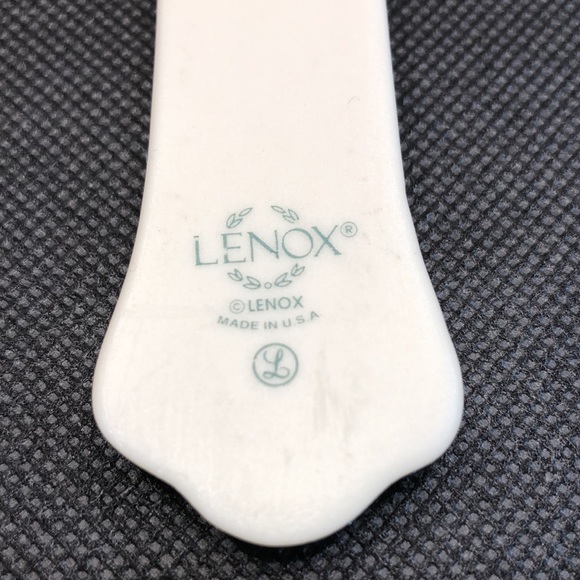 Vintage Lenox China Teasures Lily Porcelain Wall Cross - Picture 5 of 5